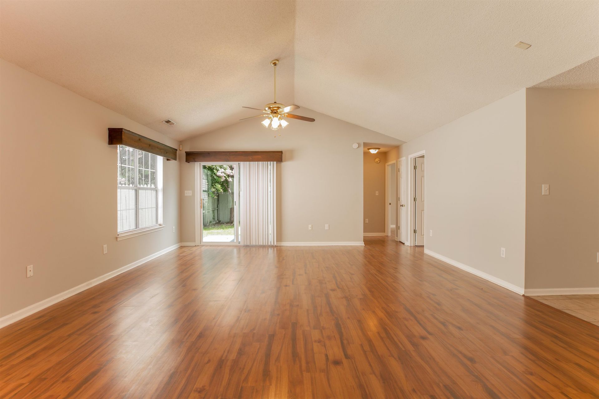 112 Dusty Trail Ln.  Photo 5