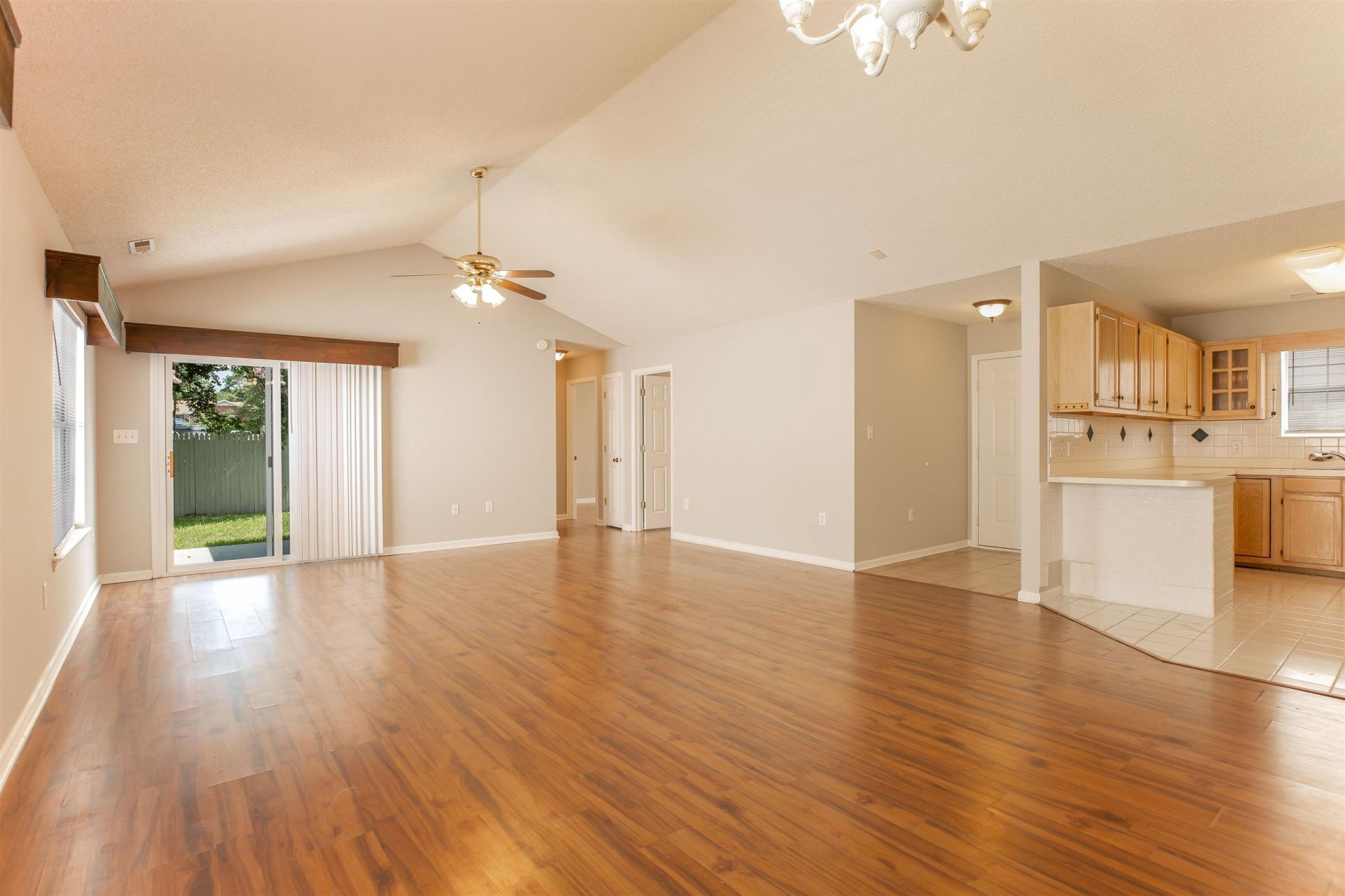 112 Dusty Trail Ln.  Photo 6