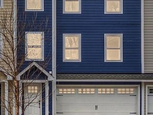 202 Oakwood Street, Holly Vlg, MI 48442