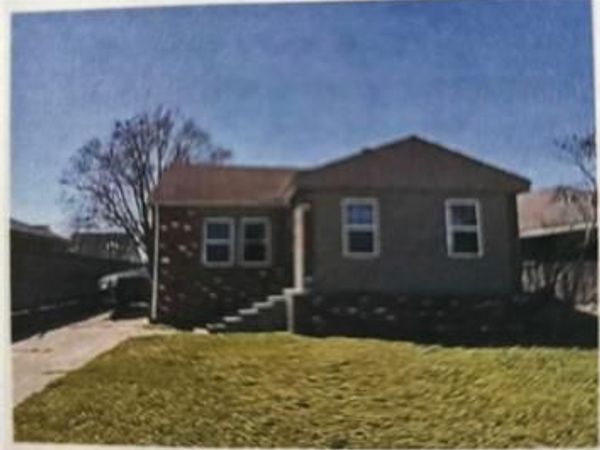 7556 LAFOURCHE Street, New Orleans, LA 70127