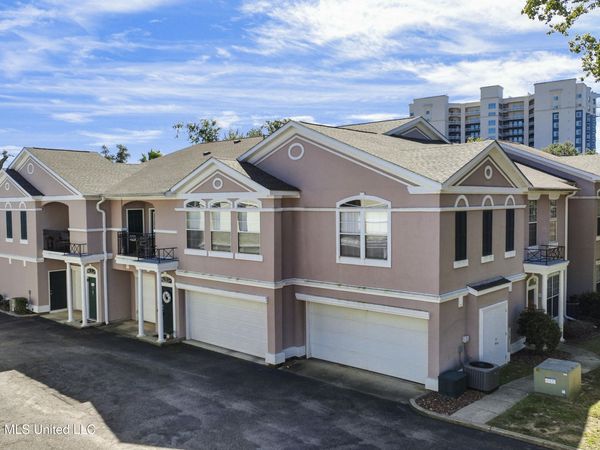 2252 Beach Drive, Gulfport, MS 39507