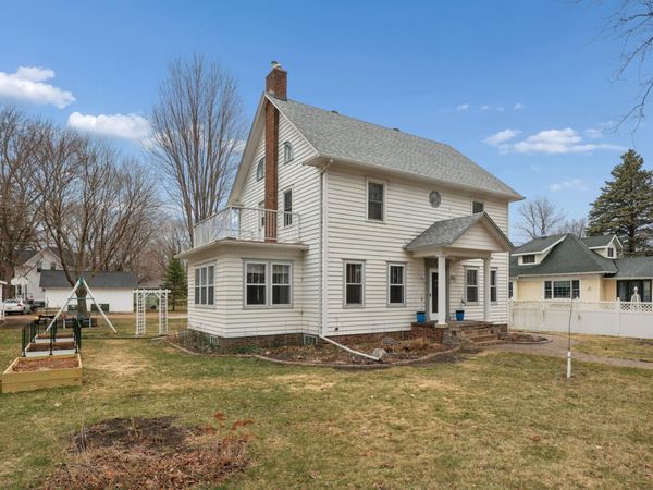 508 N Hennepin Street, Winthrop, MN 55396