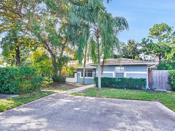 4858 Arthur Street, Palm Beach Gardens, FL 33418