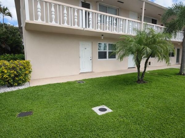49 Hastings, Unit D, West Palm Beach, FL 33417