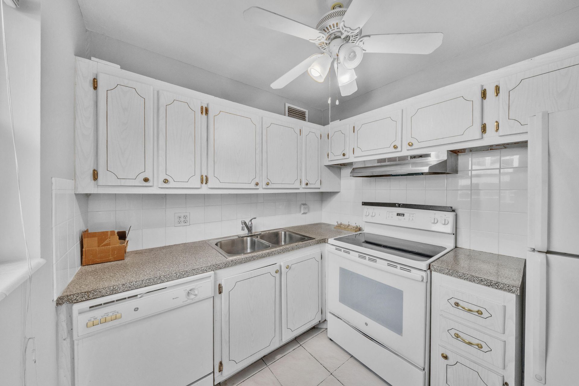 49 Hastings, Unit D, West Palm Beach, FL 33417 Photo