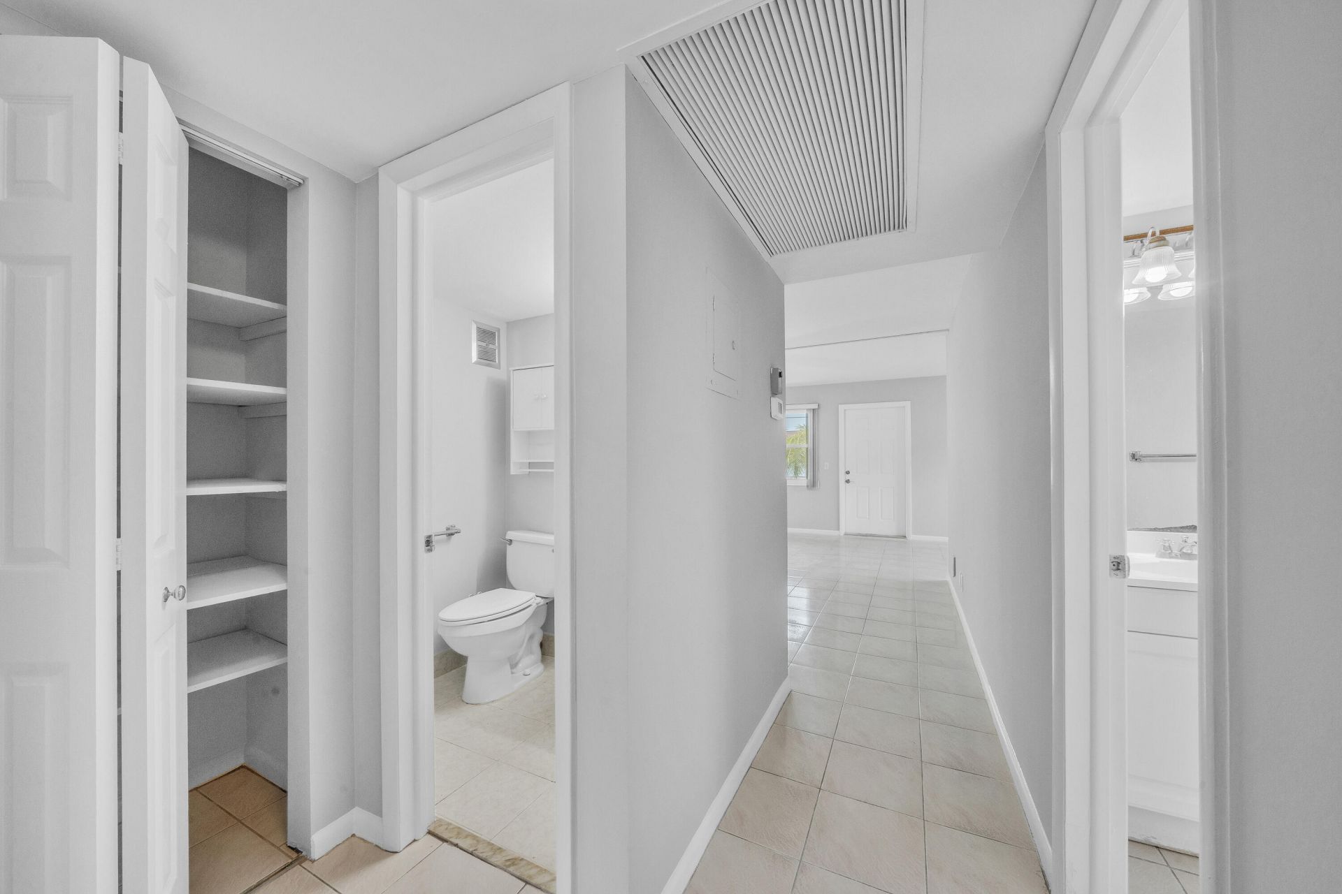 49 Hastings, Unit D, West Palm Beach, FL 33417 Photo