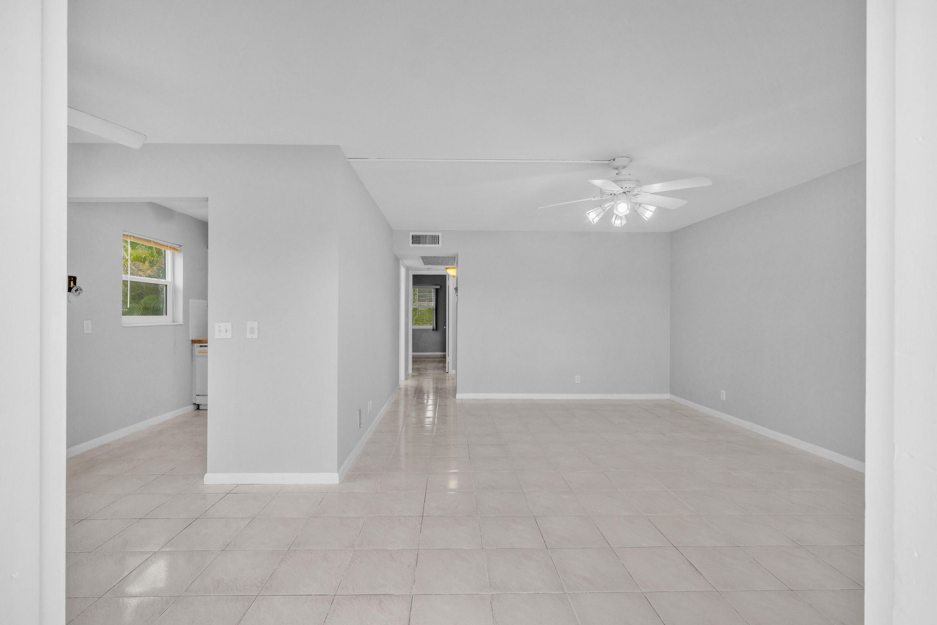 49 Hastings, Unit D, West Palm Beach, FL 33417 Photo