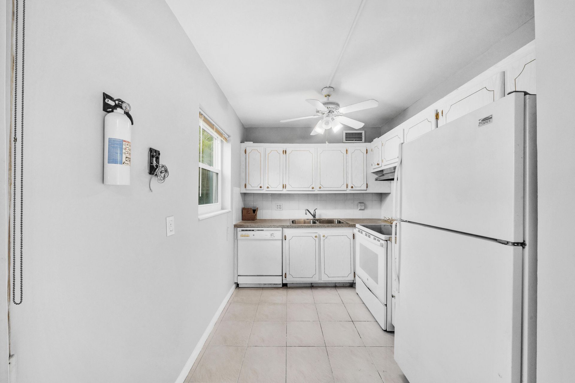 49 Hastings, Unit D, West Palm Beach, FL 33417 Photo