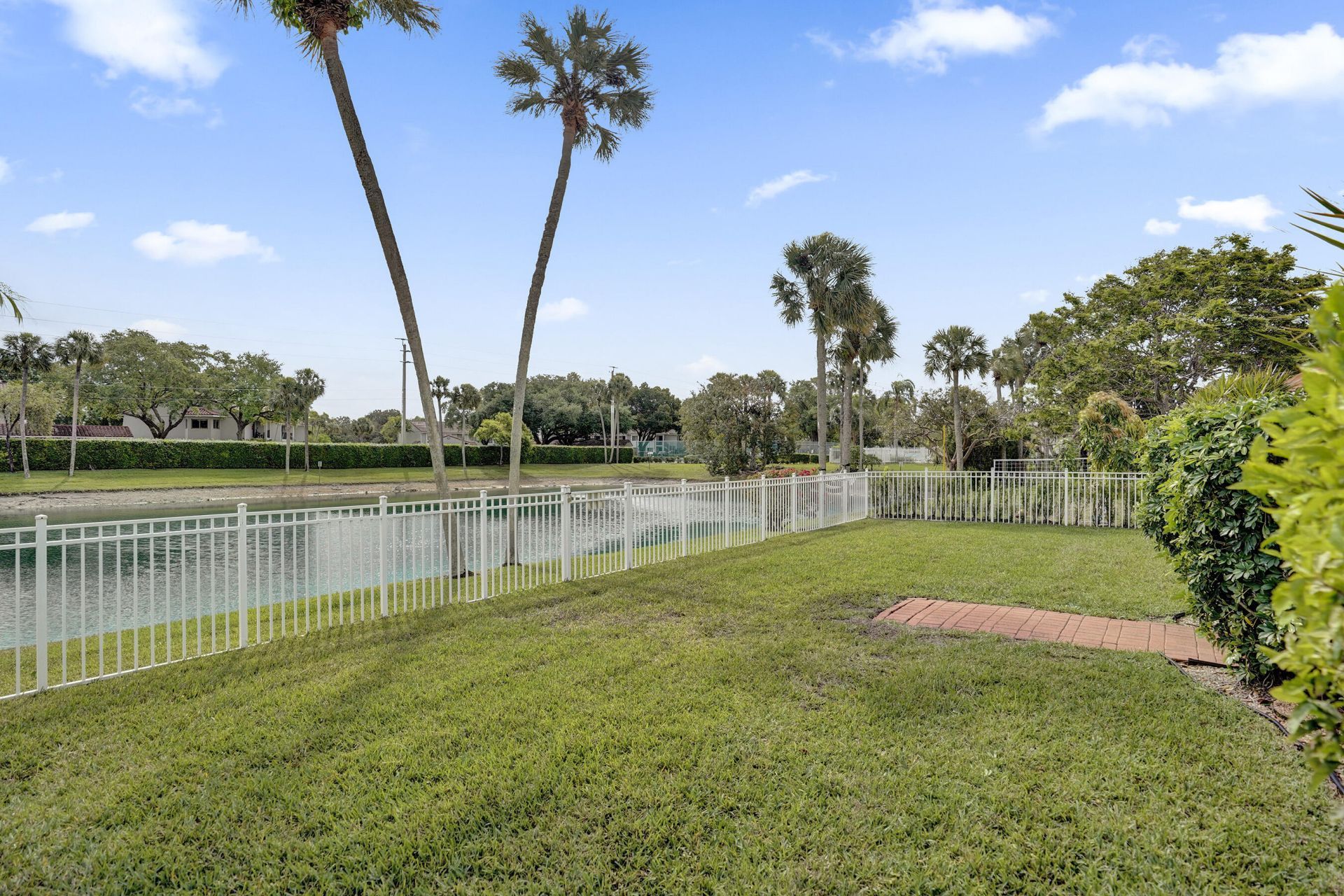 600 NW 45th Avenue, Deerfield Beach, FL 33442 Photo