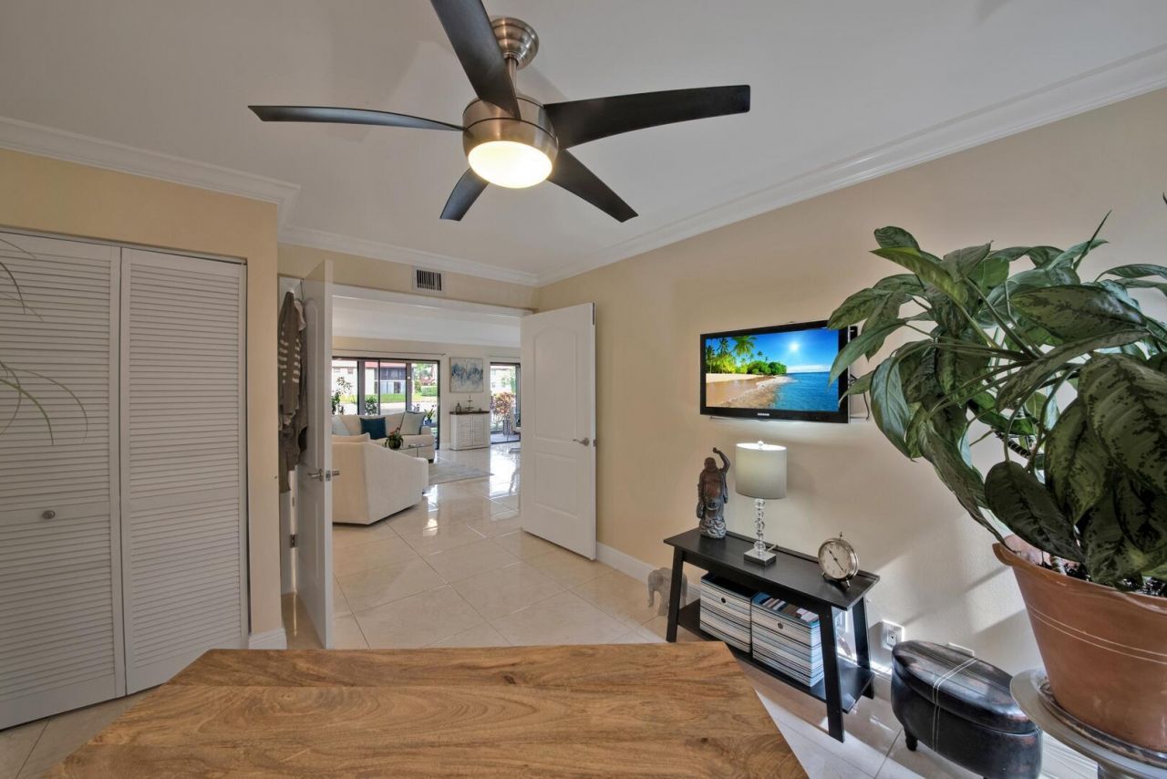 10223 N Circle Lake Drive, Unit 102, Boynton Beach, FL 33437 Photo