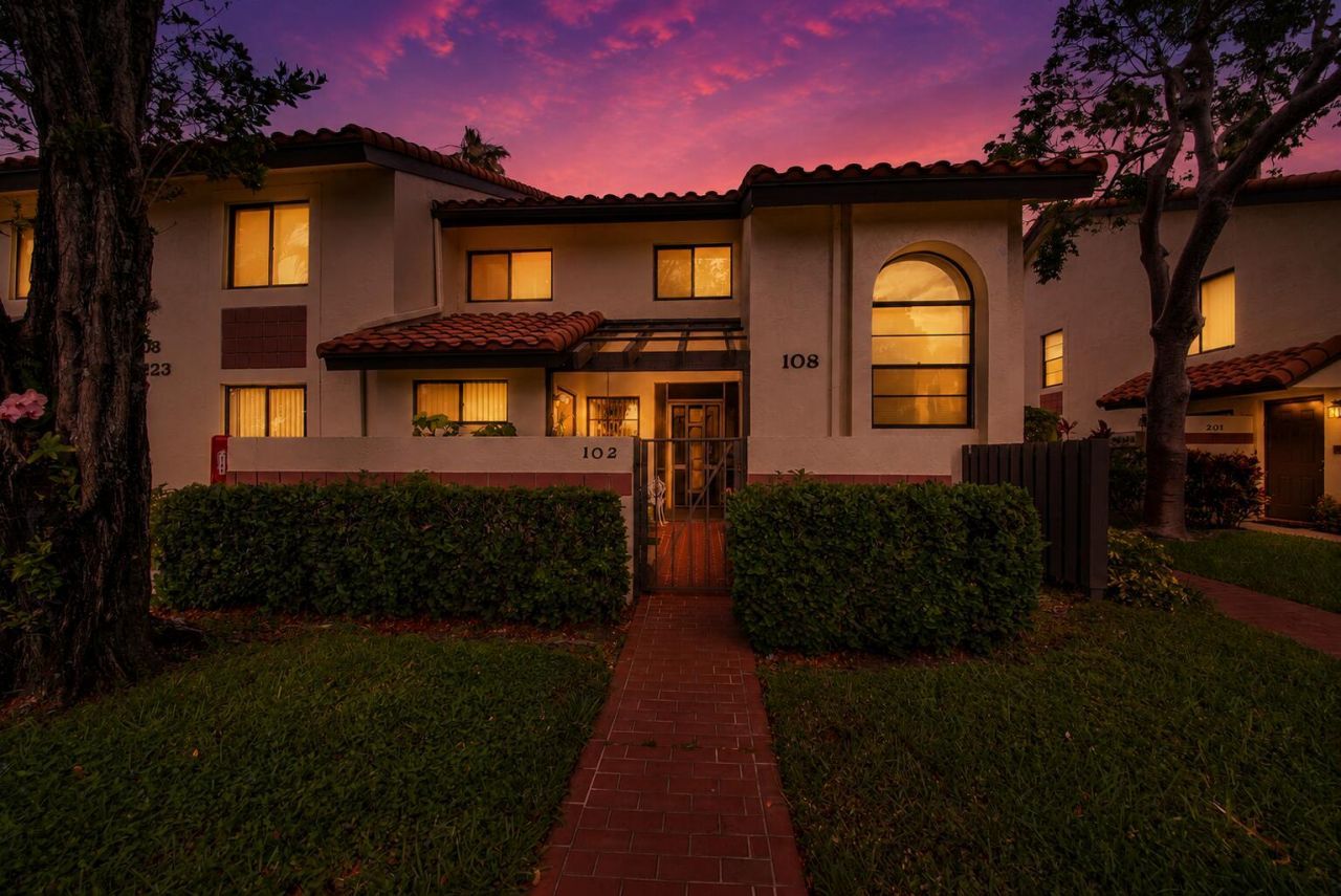 10223 N Circle Lake Drive, Unit 102, Boynton Beach, FL 33437 Photo