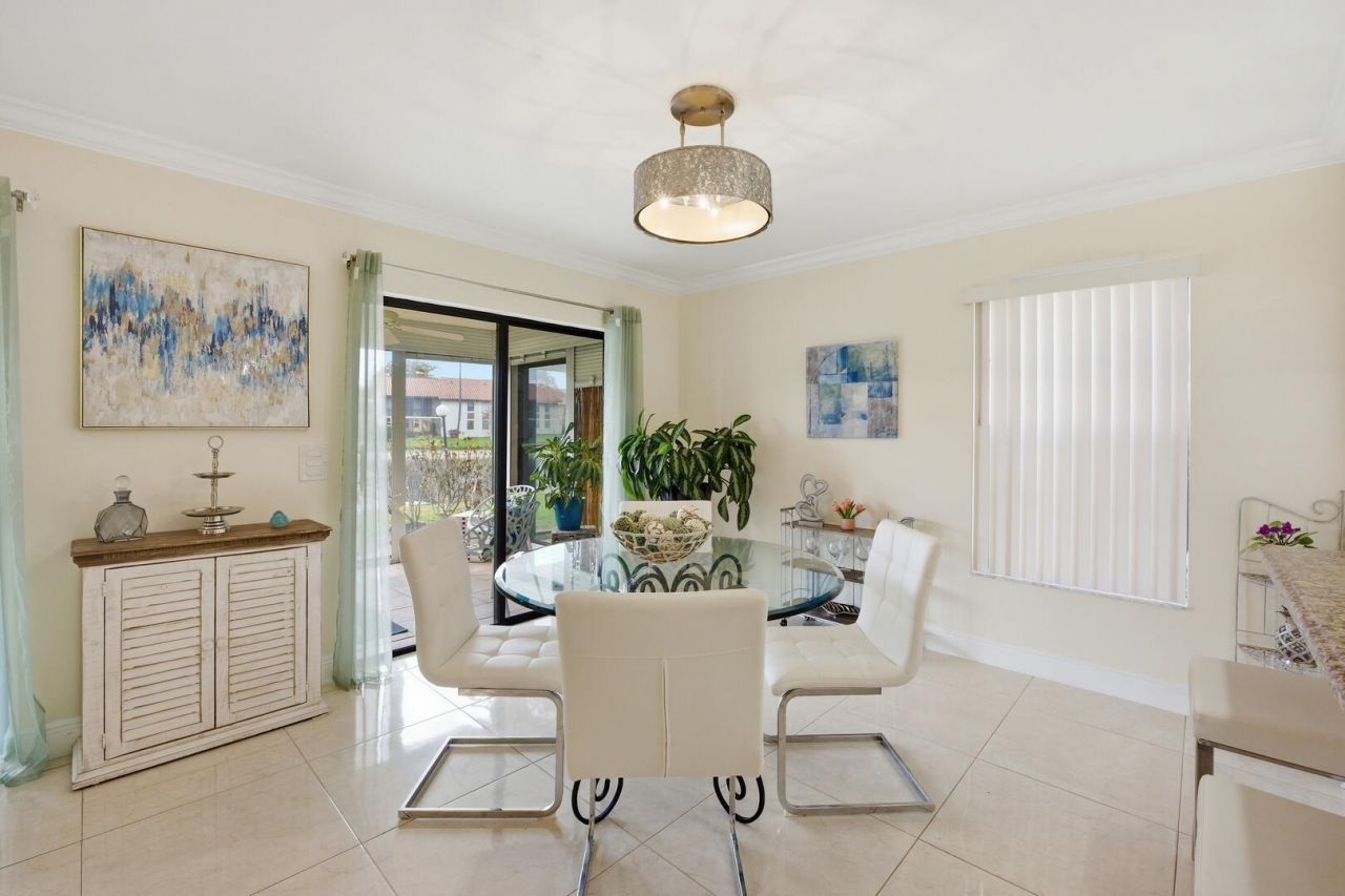 10223 N Circle Lake Drive, Unit 102, Boynton Beach, FL 33437 Photo