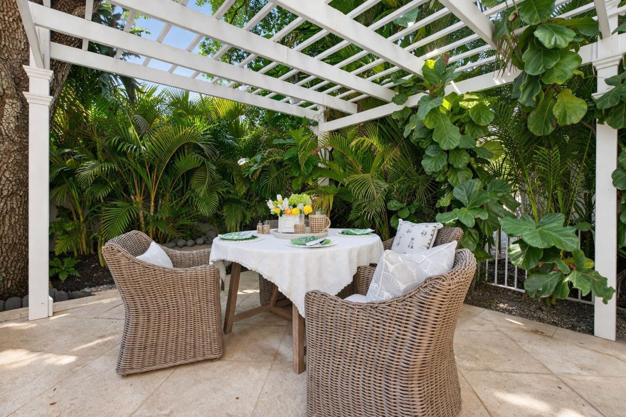 2560 Estates Drive, North Palm Beach, FL 33410 Photo