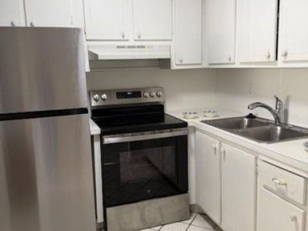 3320 Lake Osborne Drive, Unit 107, Lake Worth Beach, FL 33461