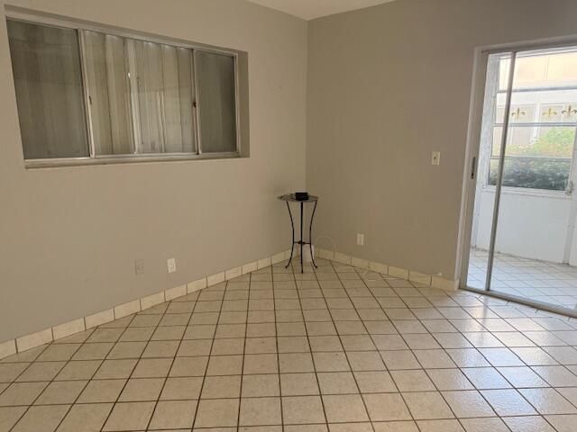 3320 Lake Osborne Drive, Unit 107, Lake Worth Beach, FL 33461 Photo