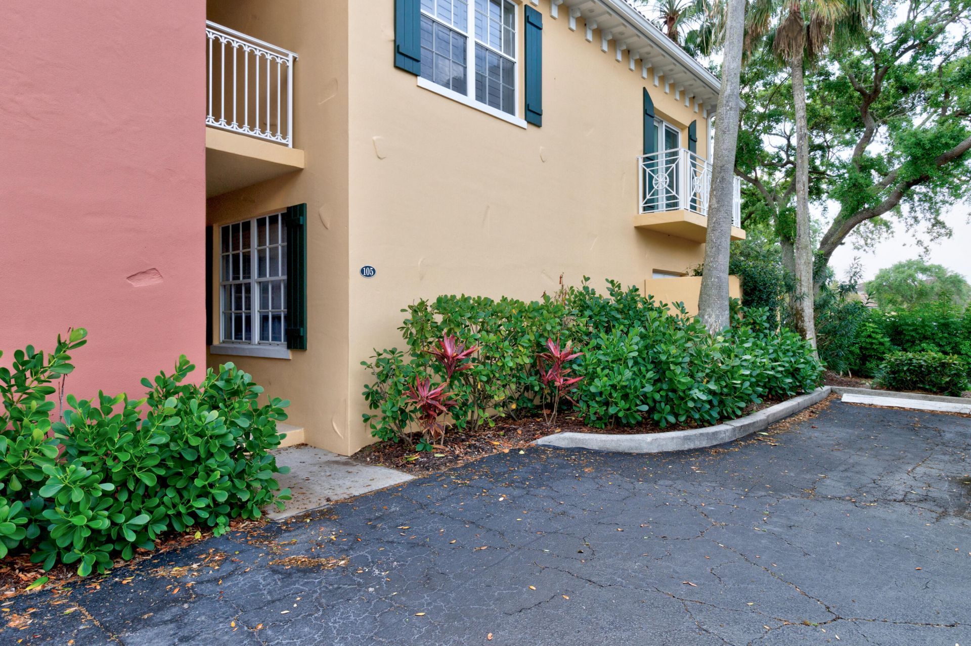 5520 N Harbor Village Drive, Unit 105, Vero Beach, FL 32967 Photo