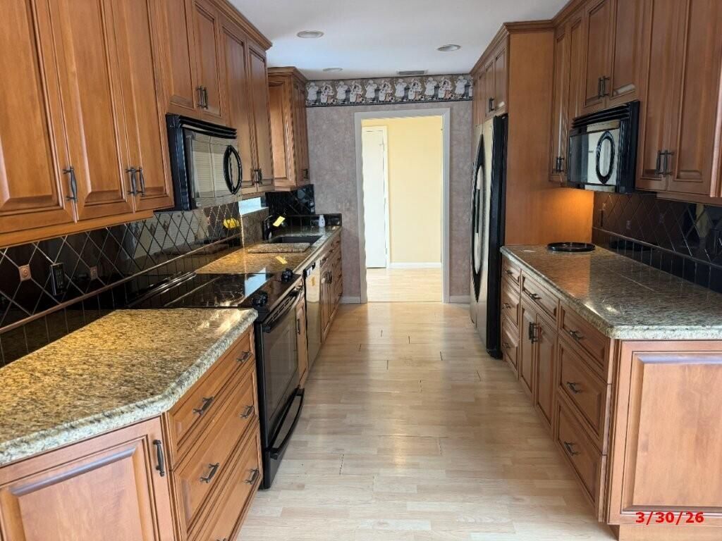 9 Windsor Lane, Boynton Beach, FL 33436 Photo