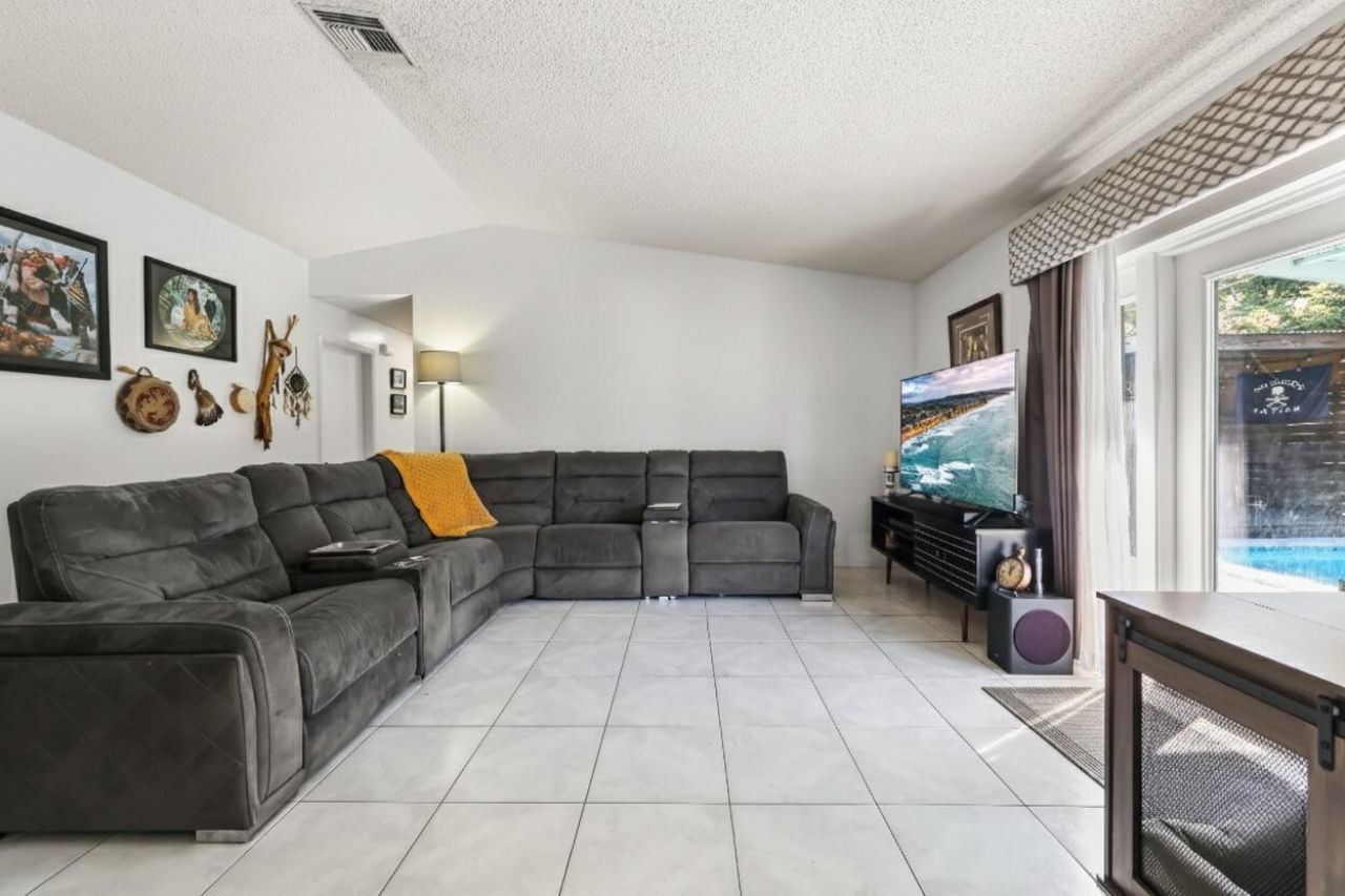8610 NW 46th Street, Lauderhill, FL 33351 Photo