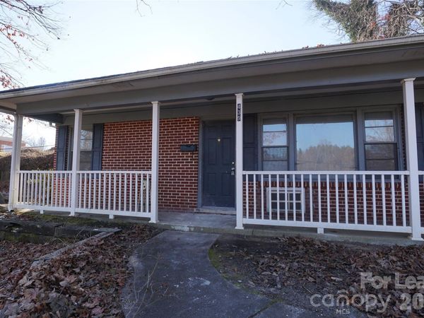 439 Arlington Circle NW, Lenoir, NC 28645