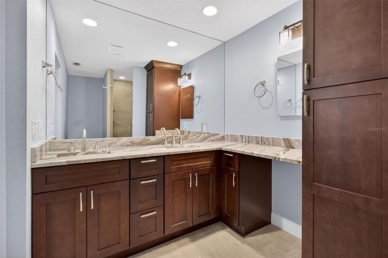 6660 Cape Hatteras Way Ne, Unit 1, Saint Petersburg, FL 33702 Photo