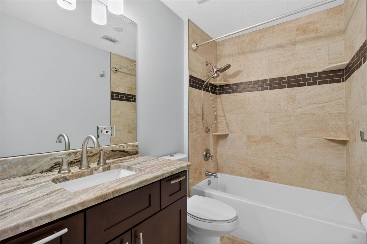 6660 Cape Hatteras Way Ne, Unit 1, Saint Petersburg, FL 33702 Photo