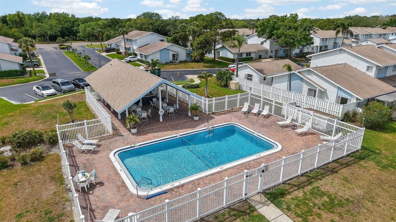 6660 Cape Hatteras Way Ne, Unit 1, Saint Petersburg, FL 33702 Photo