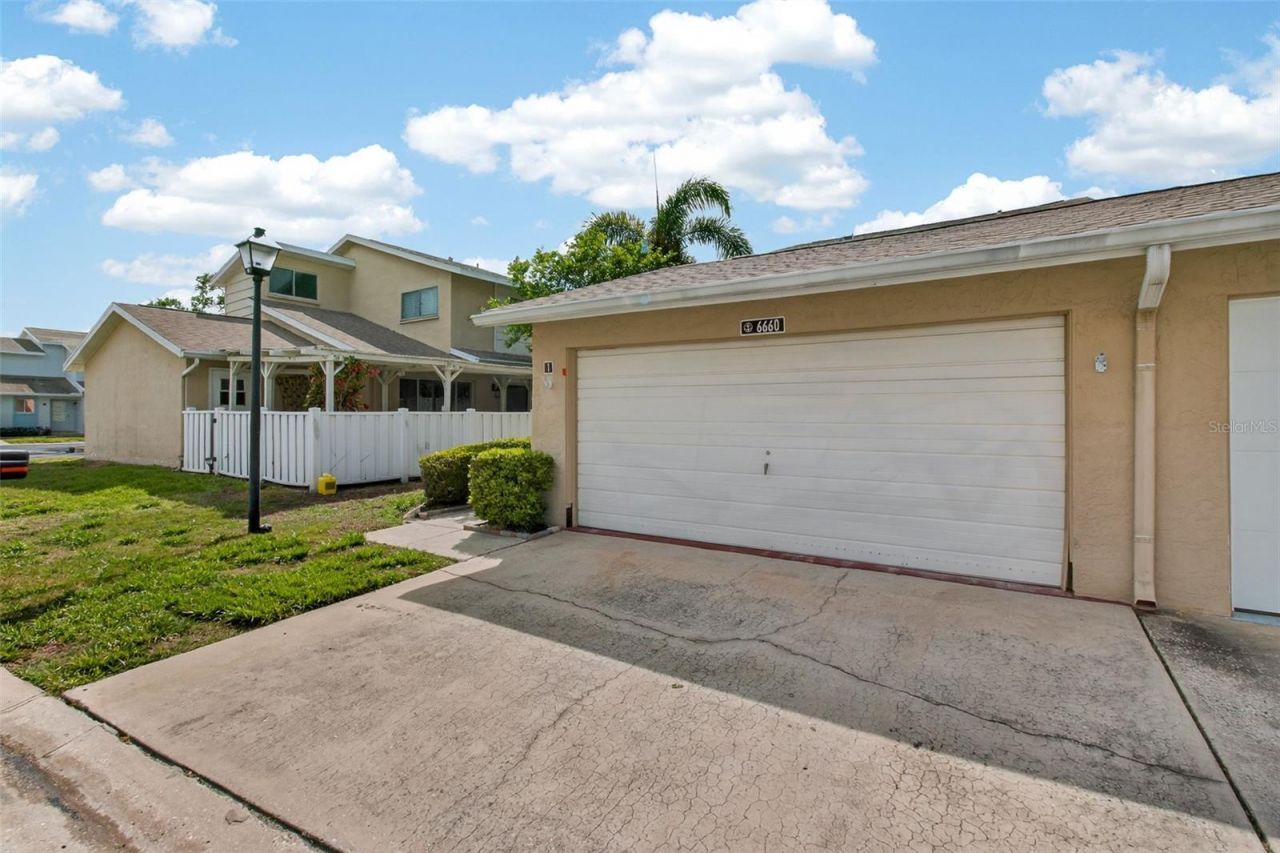 6660 Cape Hatteras Way Ne, Unit 1, Saint Petersburg, FL 33702 Photo