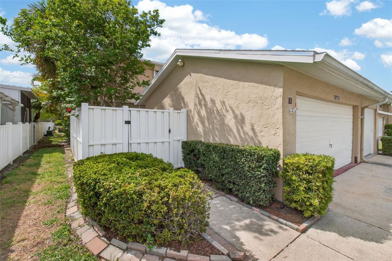 6660 Cape Hatteras Way Ne, Unit 1, Saint Petersburg, FL 33702 Photo