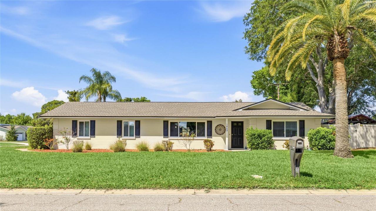 1908 49th Street W, Bradenton, FL 34209 Photo