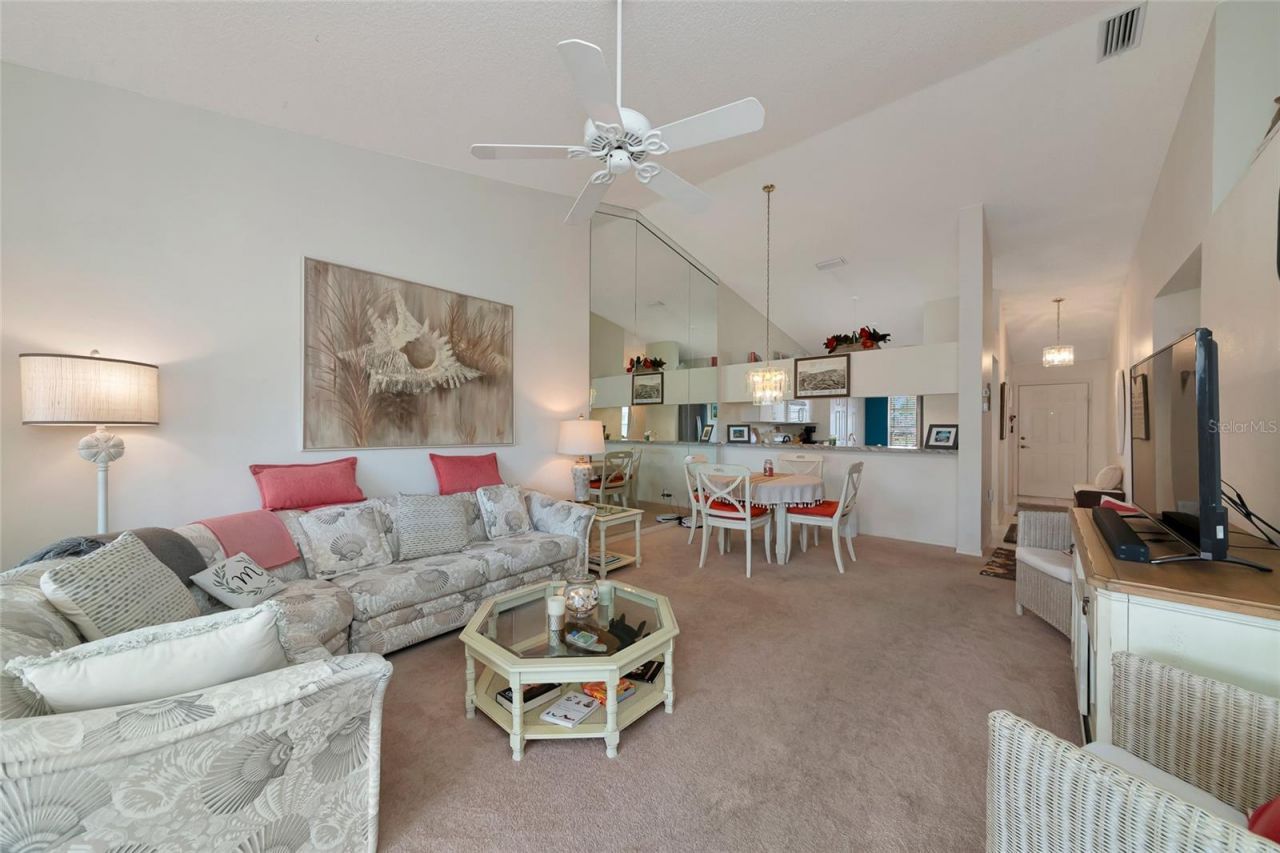 4206 Caddie Drive E, Unit 201, Bradenton, FL 34203 Photo