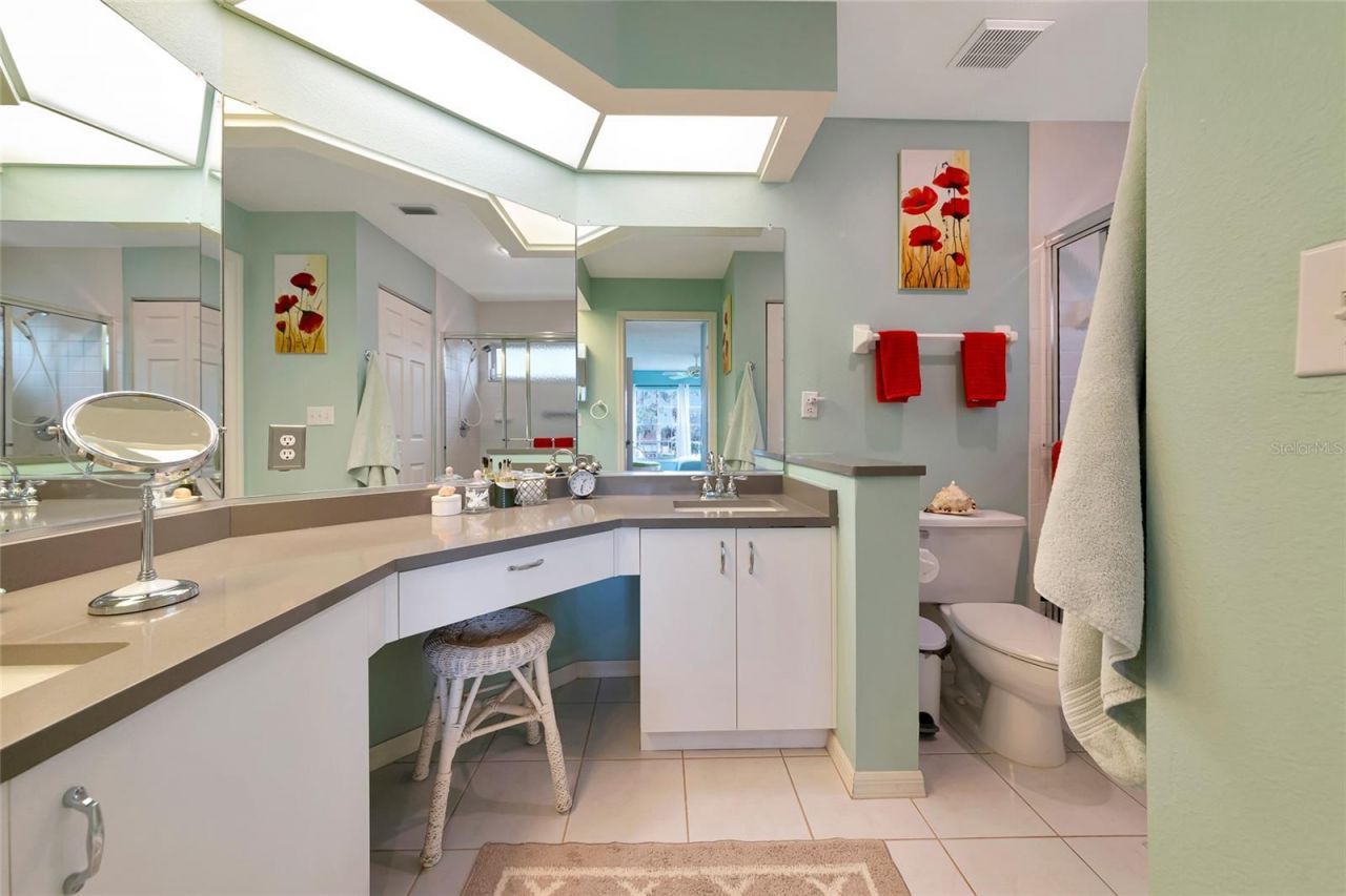 4206 Caddie Drive E, Unit 201, Bradenton, FL 34203 Photo