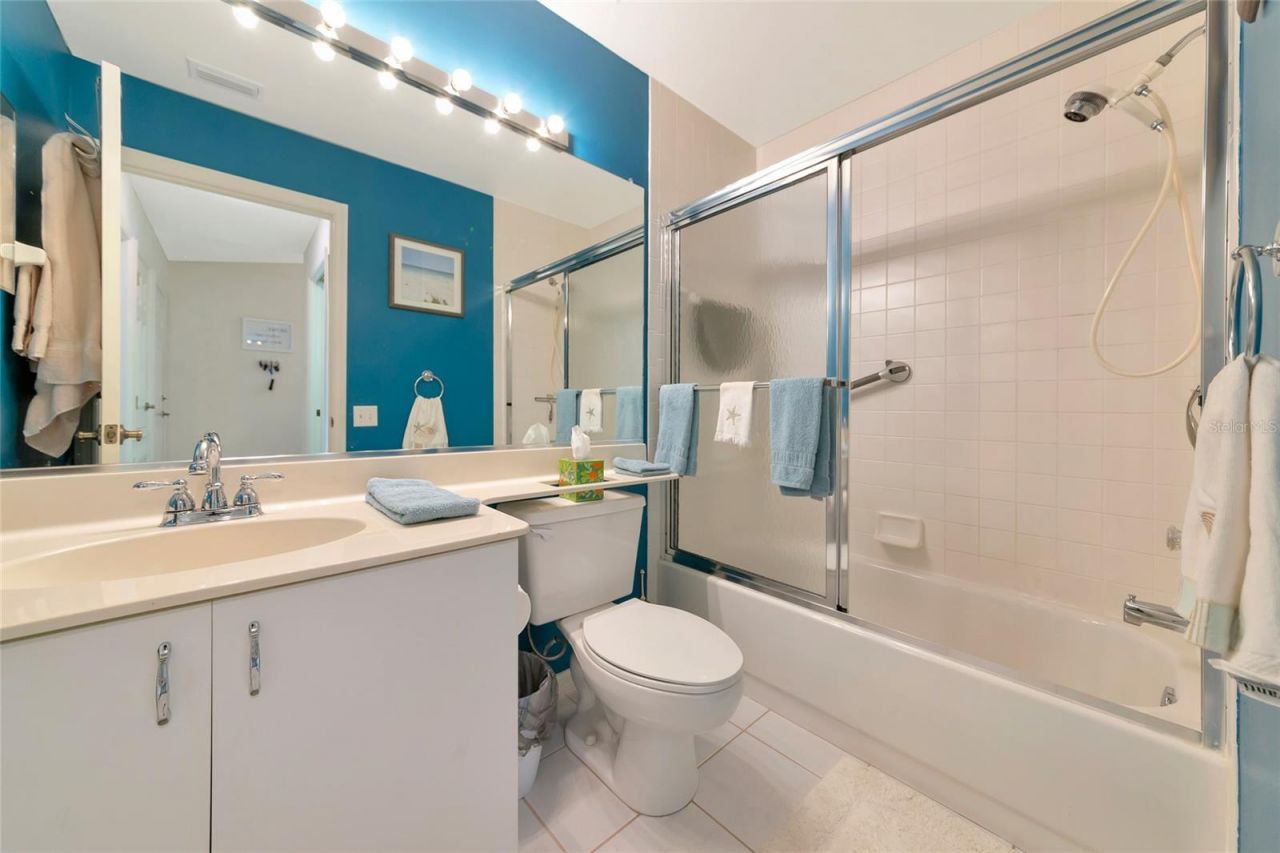 4206 Caddie Drive E, Unit 201, Bradenton, FL 34203 Photo