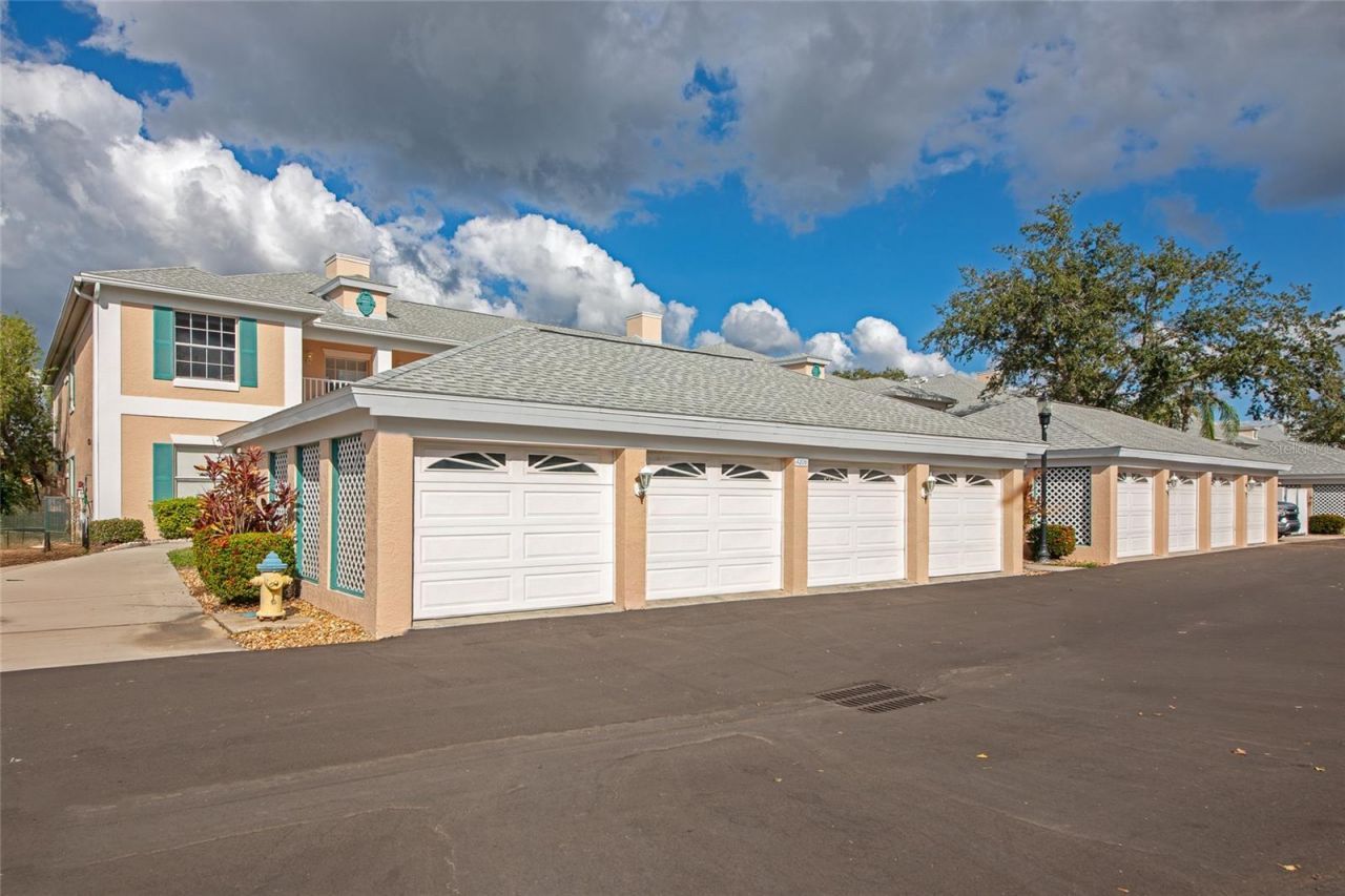 4206 Caddie Drive E, Unit 201, Bradenton, FL 34203 Photo