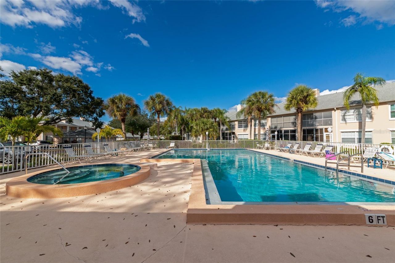 4206 Caddie Drive E, Unit 201, Bradenton, FL 34203 Photo