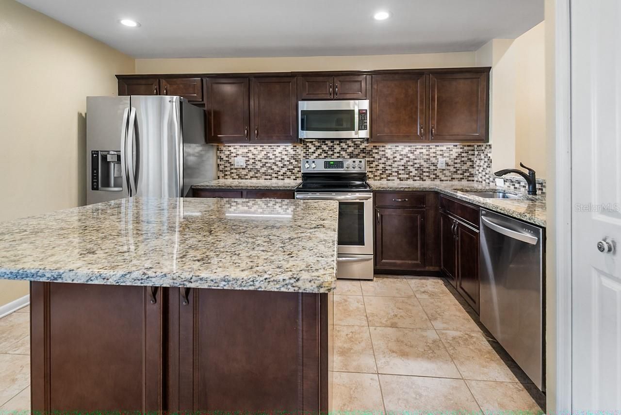 16 Escondido Circle, Unit 223, Altamonte Springs, FL 32701 Photo