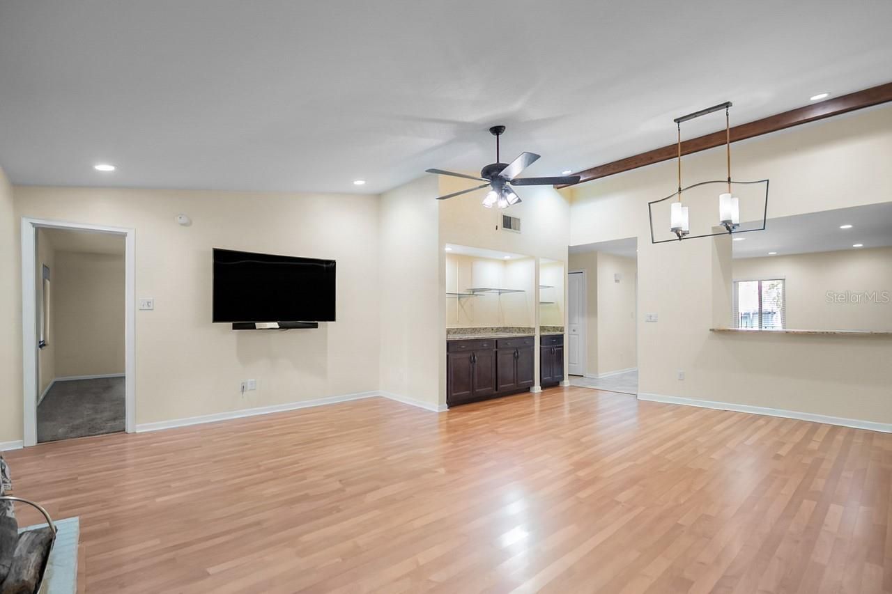 16 Escondido Circle, Unit 223, Altamonte Springs, FL 32701 Photo