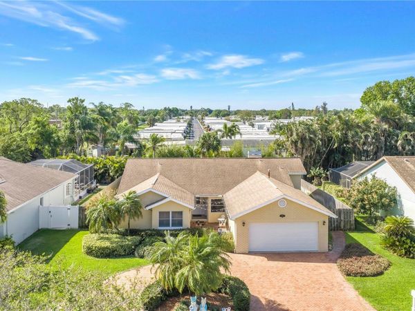 1770 GLEN LAKES BOULEVARD N, ST PETERSBURG, FL 33702