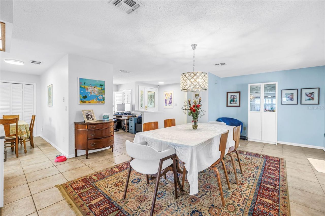 1770 Glen Lakes Boulevard N, Saint Petersburg, FL 33702 Photo