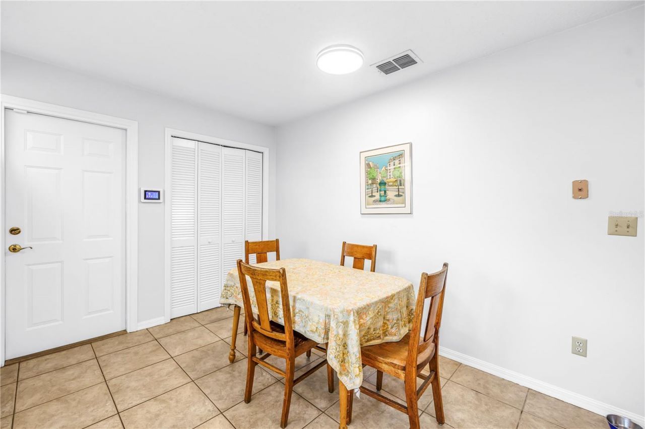 1770 Glen Lakes Boulevard N, Saint Petersburg, FL 33702 Photo