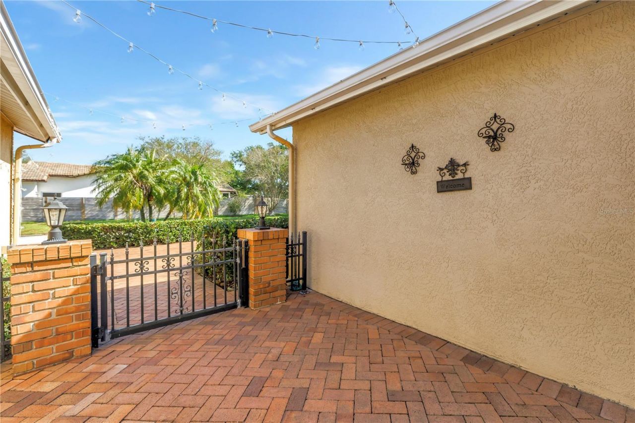 1770 Glen Lakes Boulevard N, Saint Petersburg, FL 33702 Photo