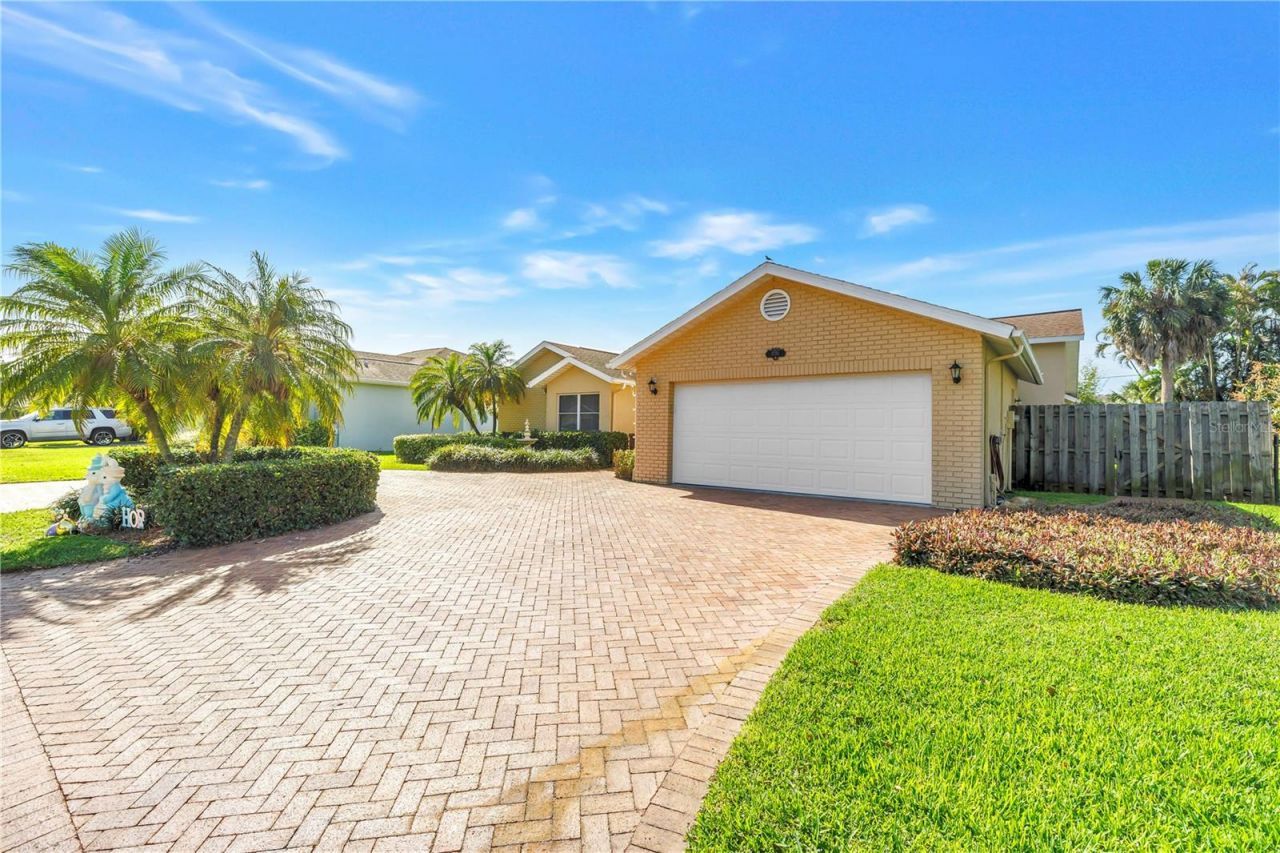 1770 Glen Lakes Boulevard N, Saint Petersburg, FL 33702 Photo