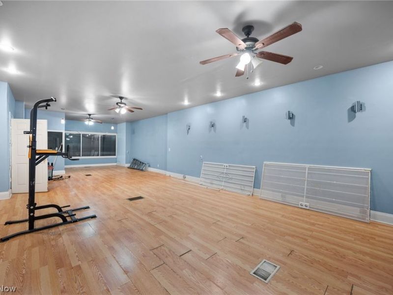 17705 Euclid Avenue, Cleveland, OH 44112 Photo 43