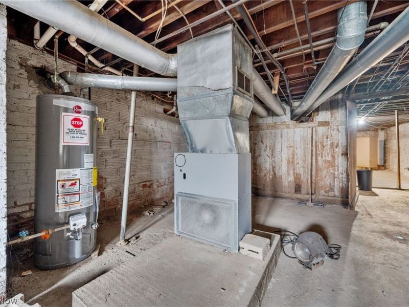 17705 Euclid Avenue, Cleveland, OH 44112 Photo 48