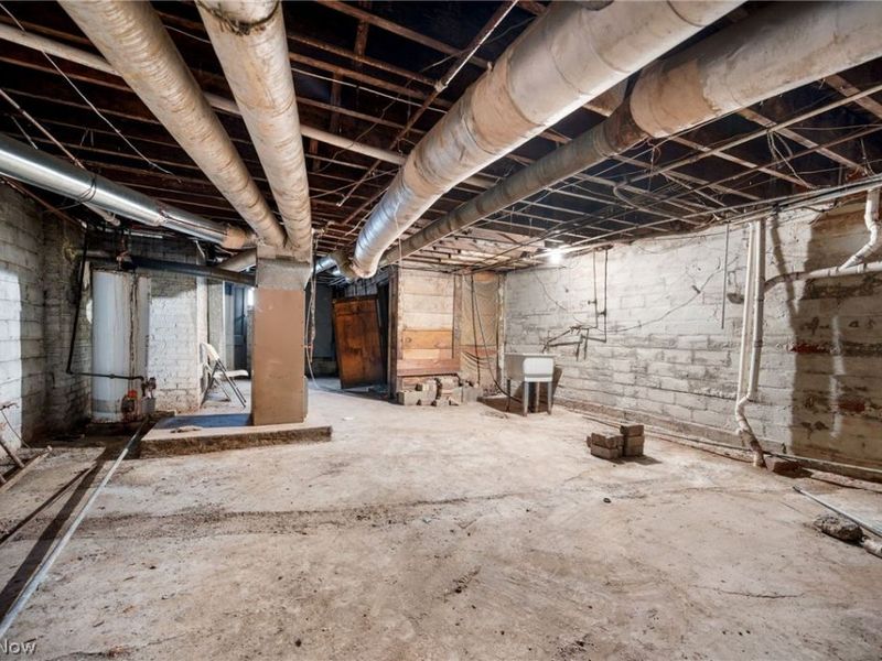 17705 Euclid Avenue, Cleveland, OH 44112 Photo 50