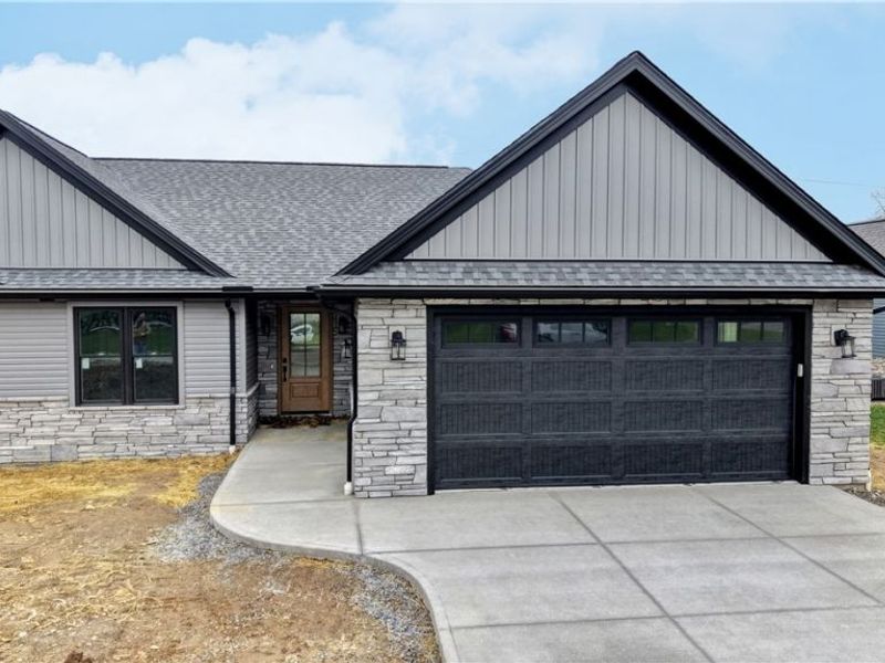 767 Fernsell Street SW, Strasburg, OH 44680 Photo 2