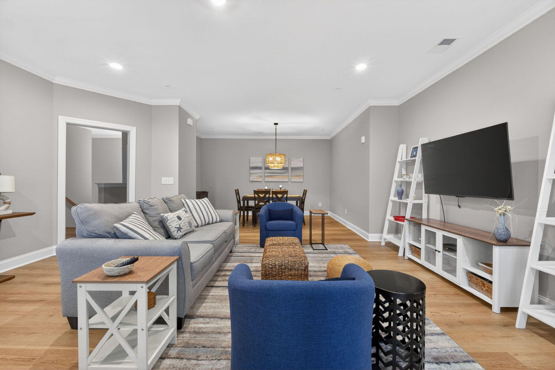 410 Carolina Cherry Photo 10