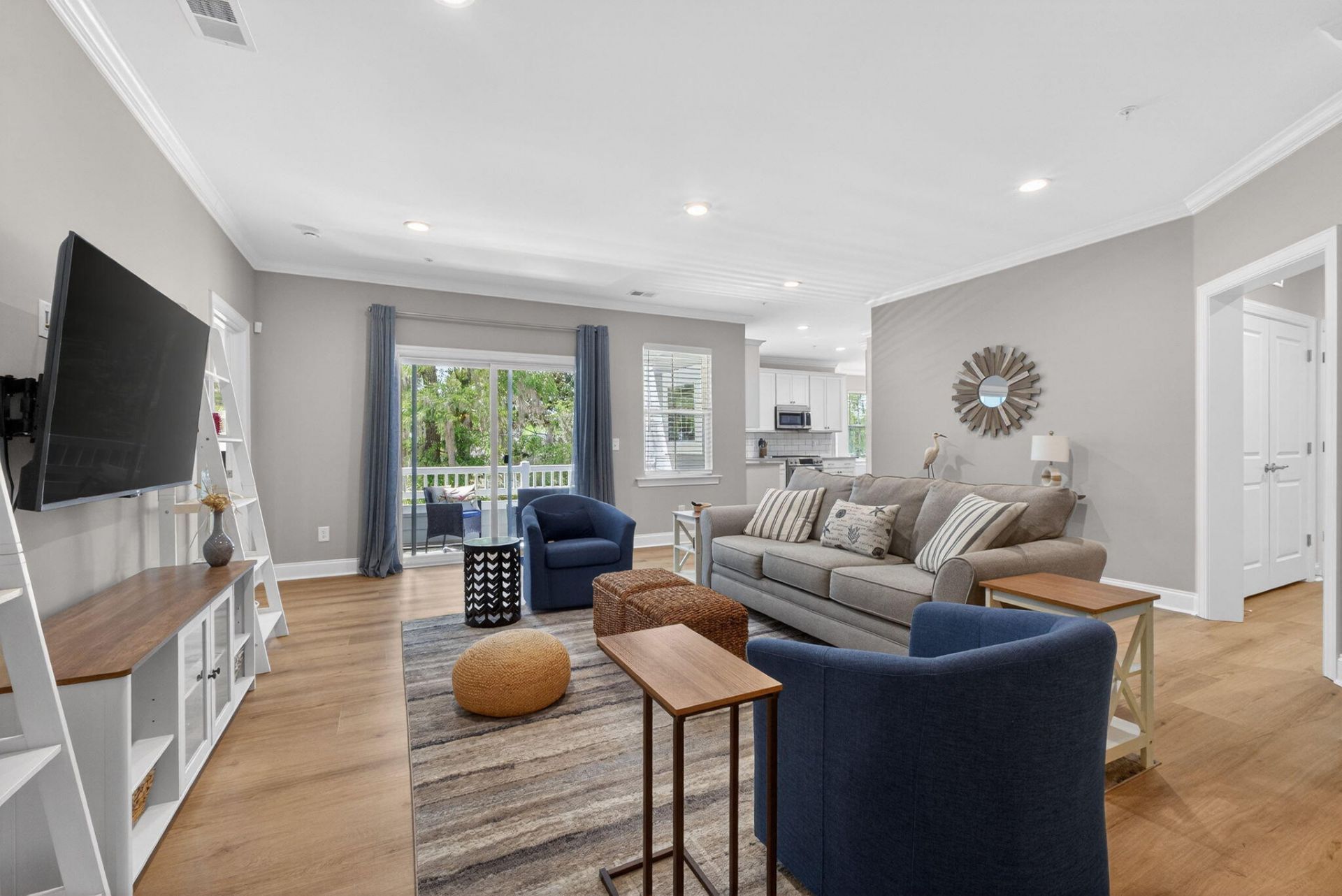 410 Carolina Cherry Photo 11