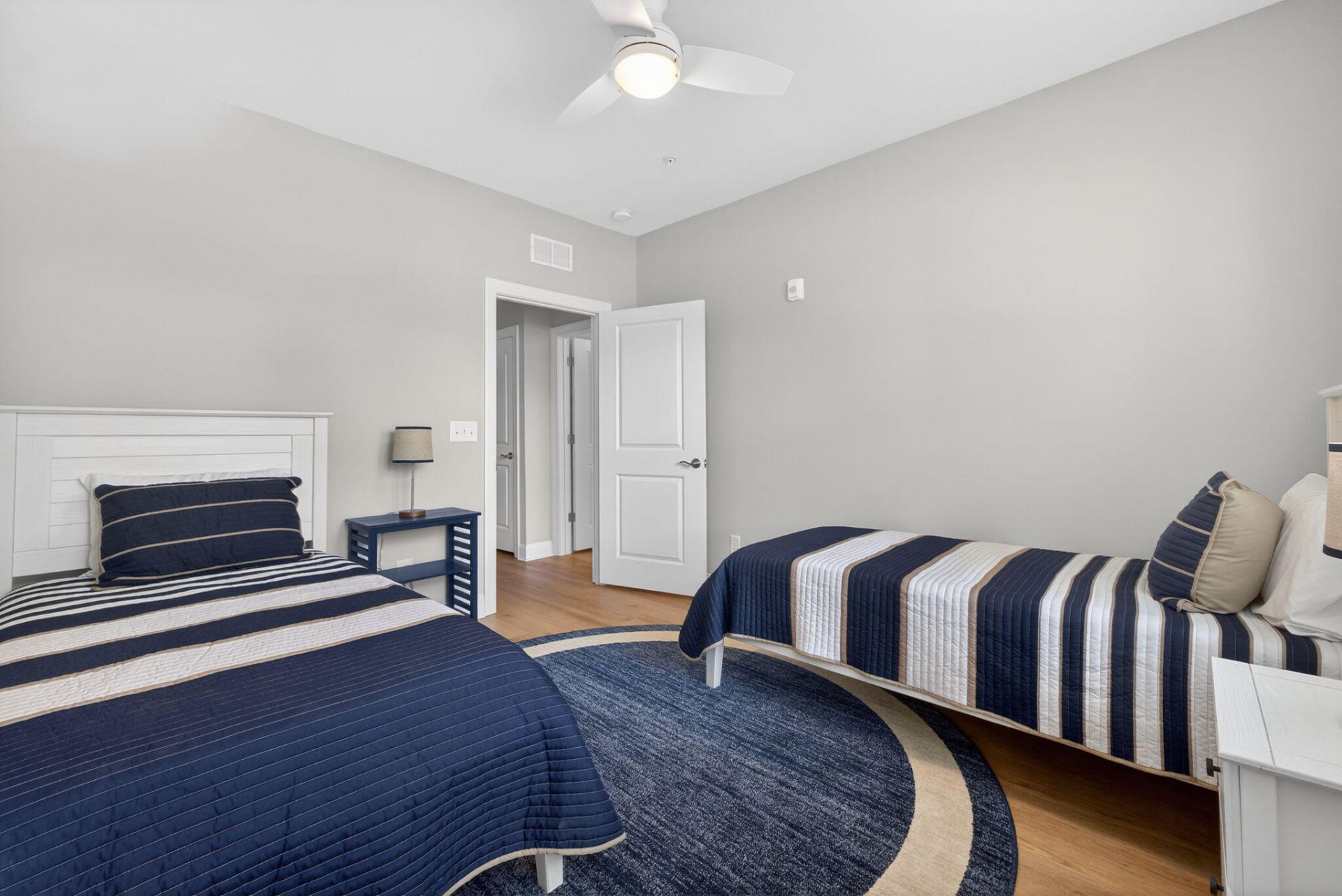 410 Carolina Cherry Photo 29