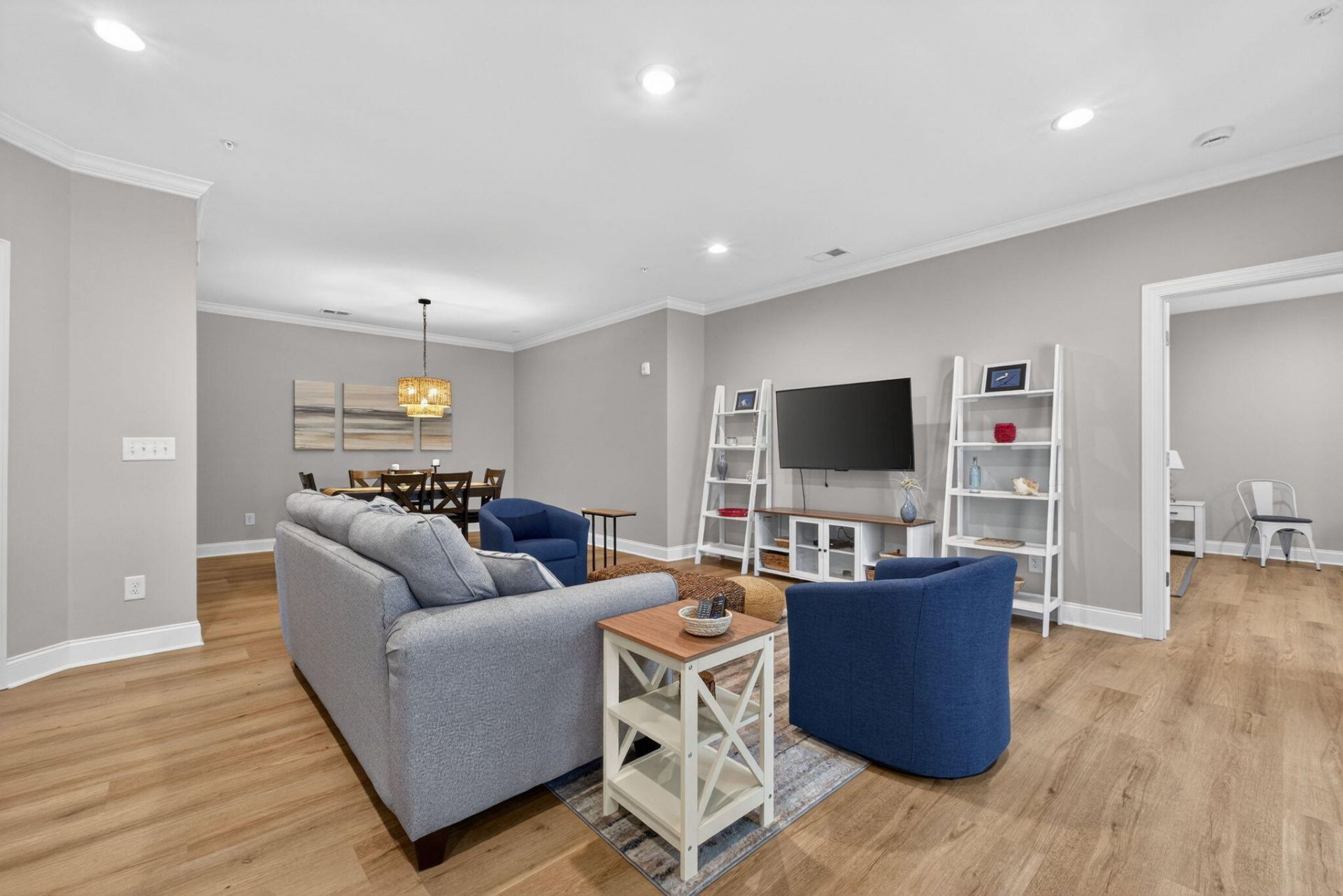 410 Carolina Cherry Photo 9