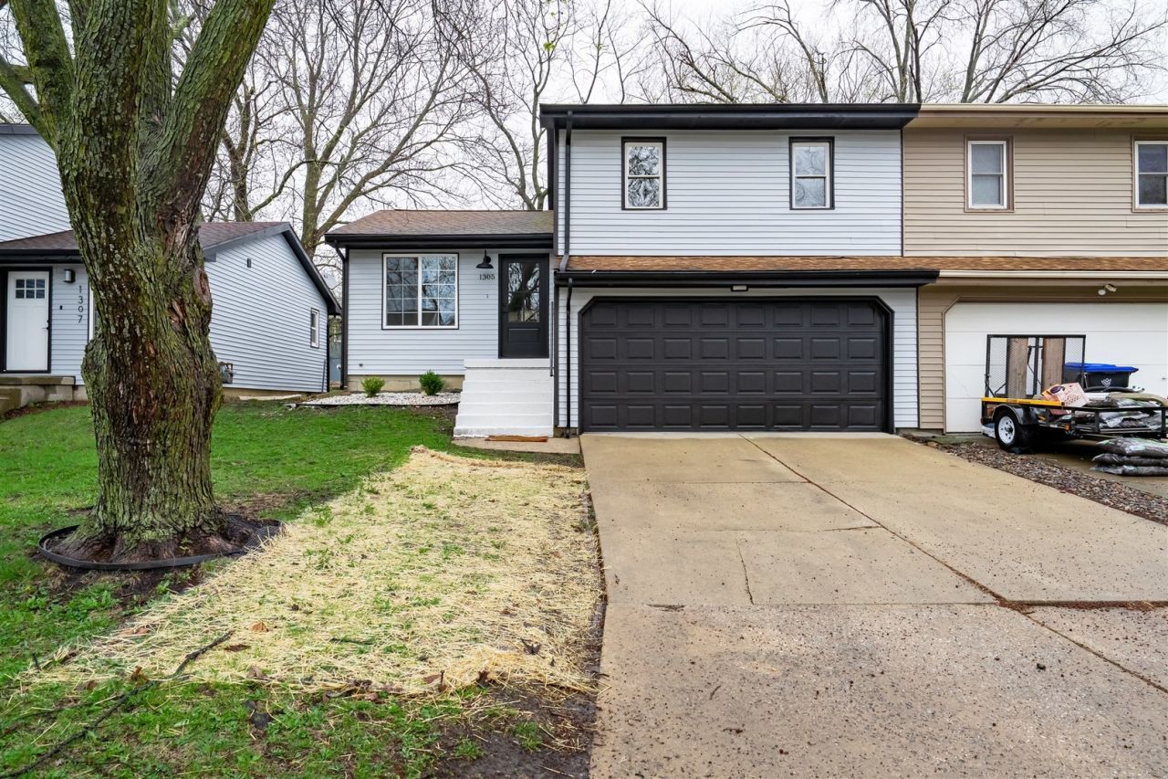 1305 Bancroft Drive, Bloomington, IL 61704 Main Photo